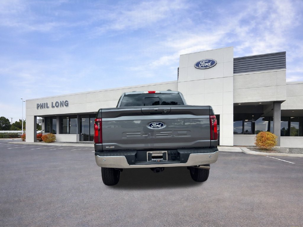 New 2026 Ford F150 XLT w/ Equipment Group 302A MID AWD/4WD image 4