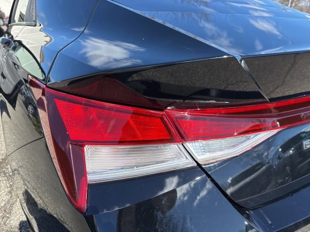 Used 2023 Hyundai Elantra SEL w/ Convenience Package image 36