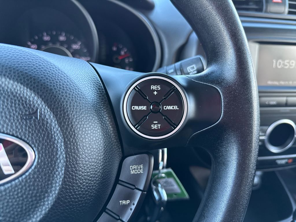 Used 2017 Kia Soul + image 28