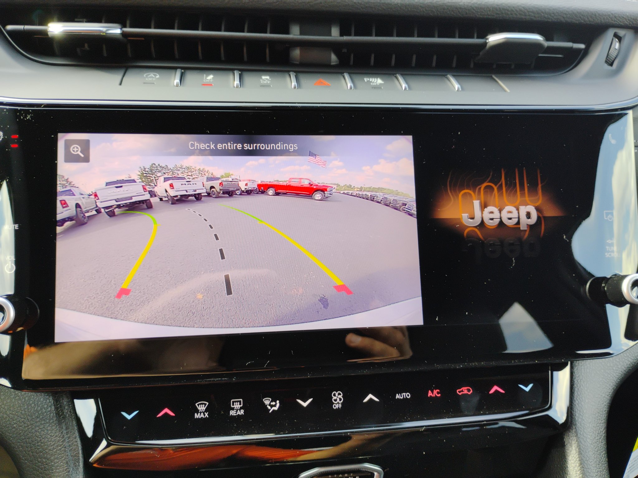 New 2027 Jeep Grand Cherokee Altitude AWD/4WD image 32