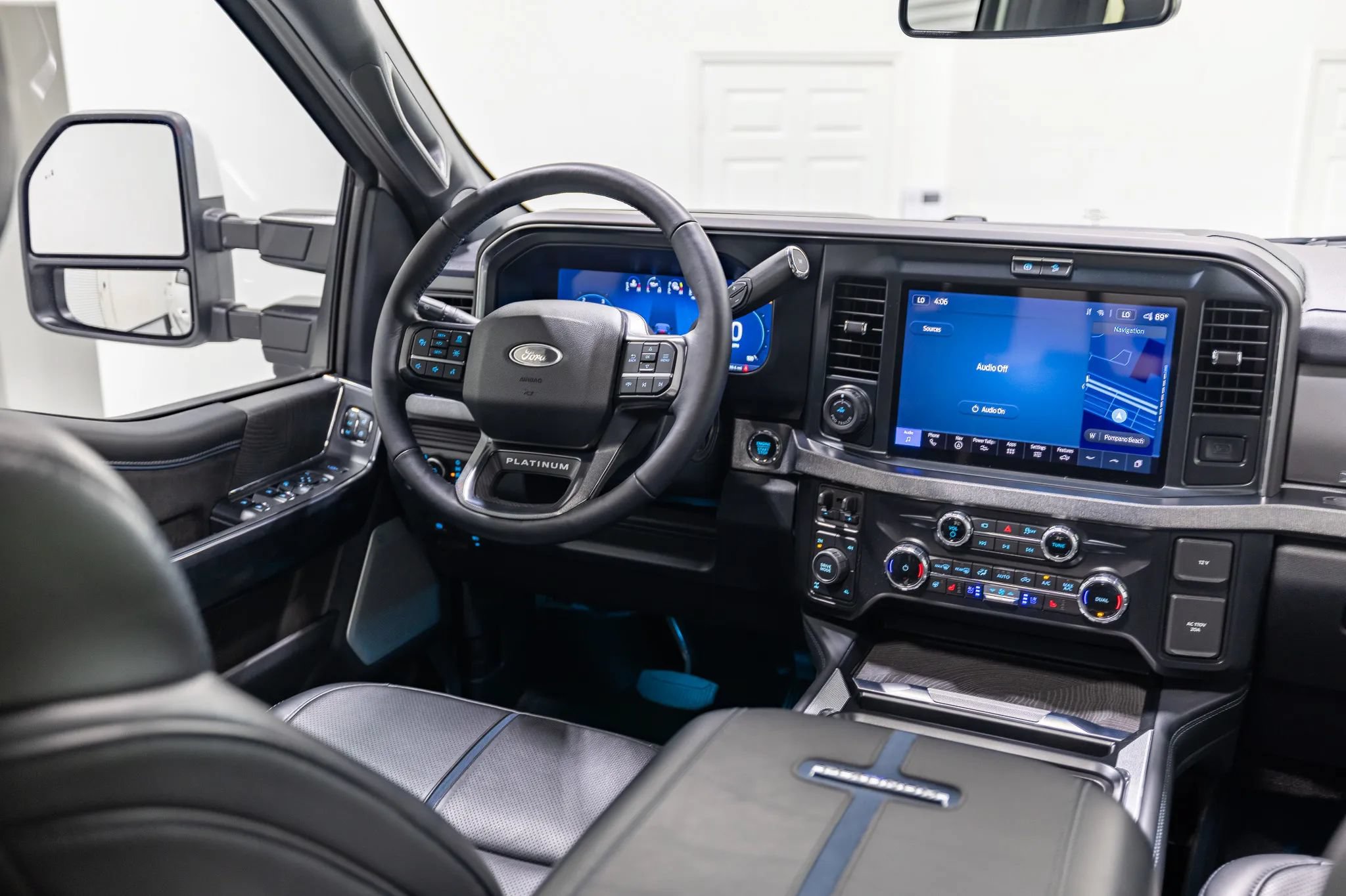 Used 2025 Ford F250 Platinum AWD/4WD image 41