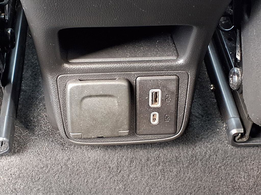 Used 2021 Chevrolet TrailBlazer RS w/ Sun and Liftgate Package image 14