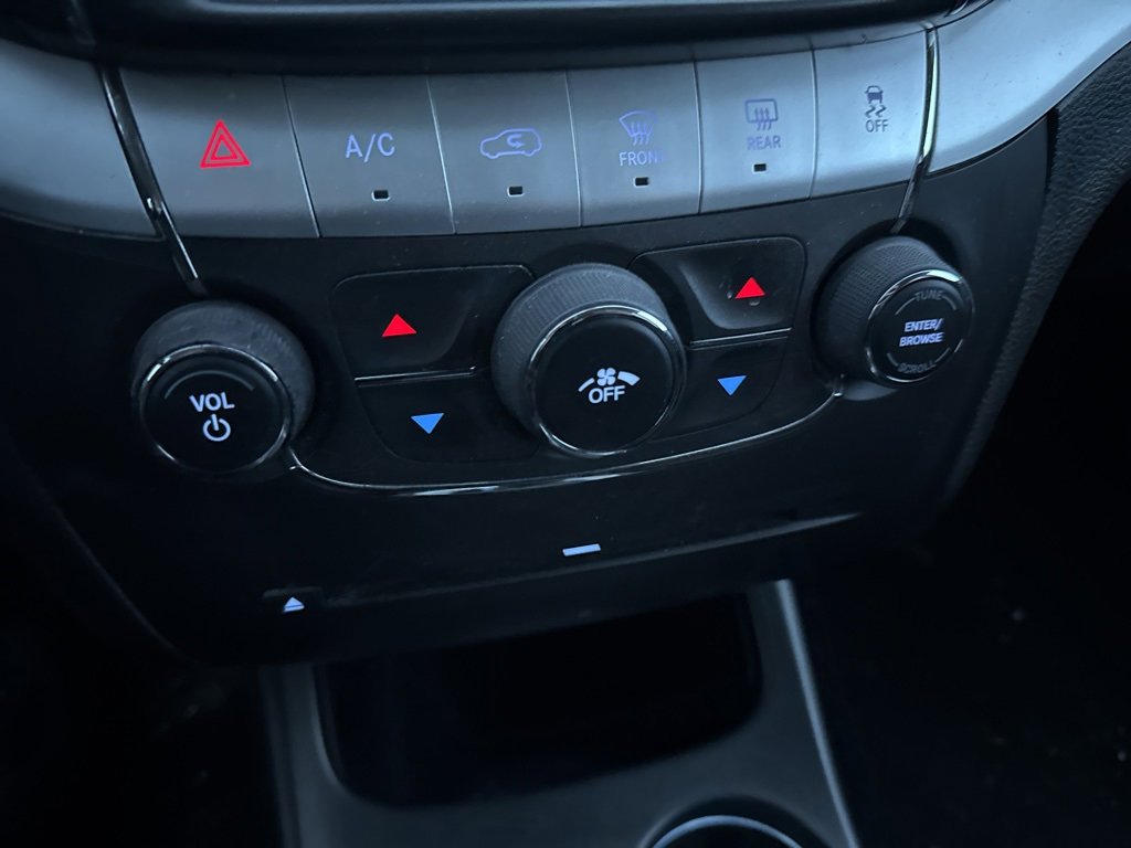 Used 2018 Dodge Journey SE w/ Blacktop Package image 14