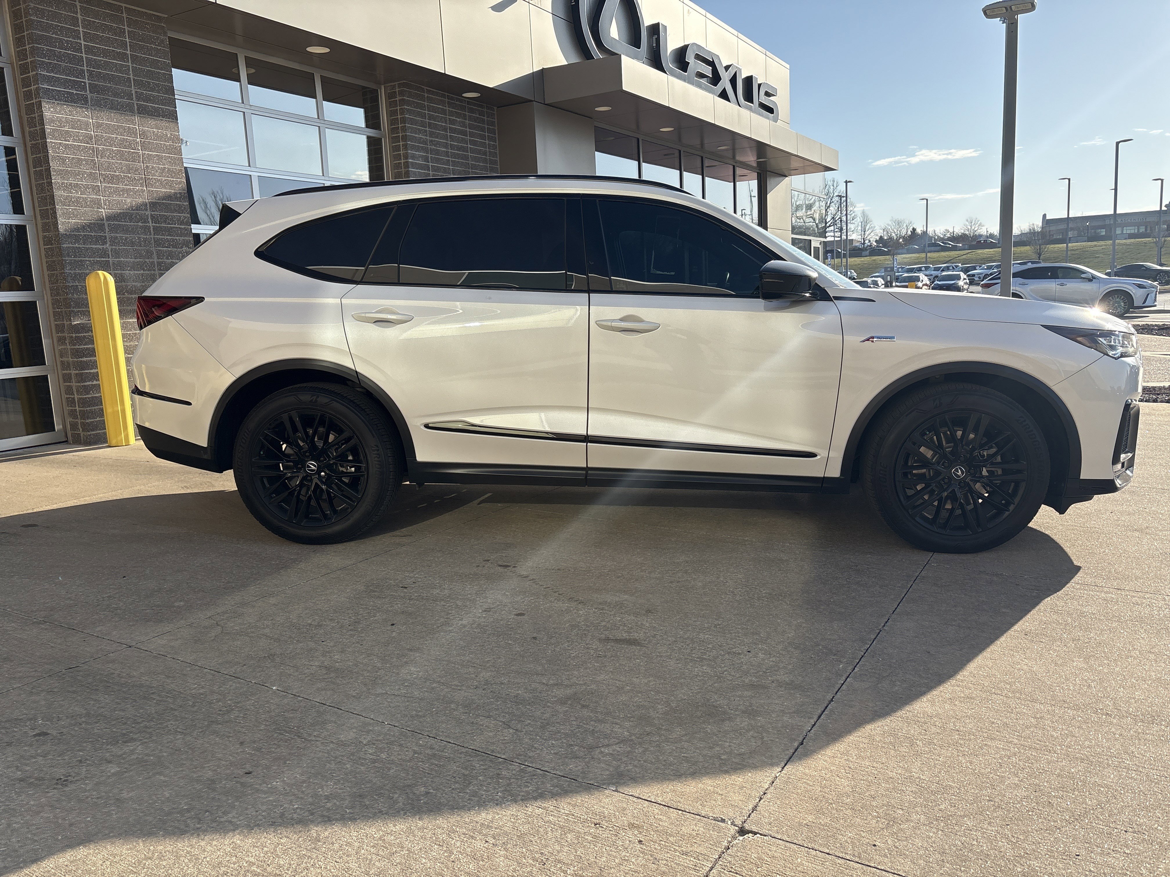 Used 2025 Acura MDX A-Spec image 27