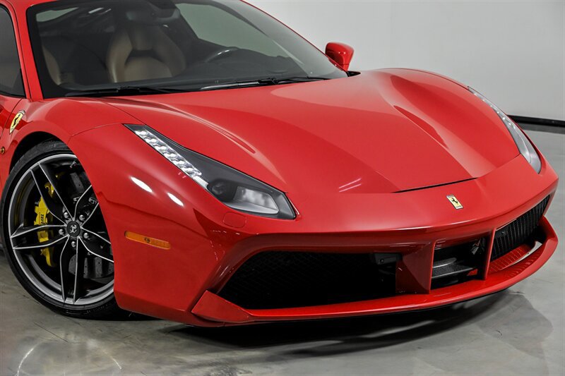 Used 2016 Ferrari 488 GTB RWD image 2