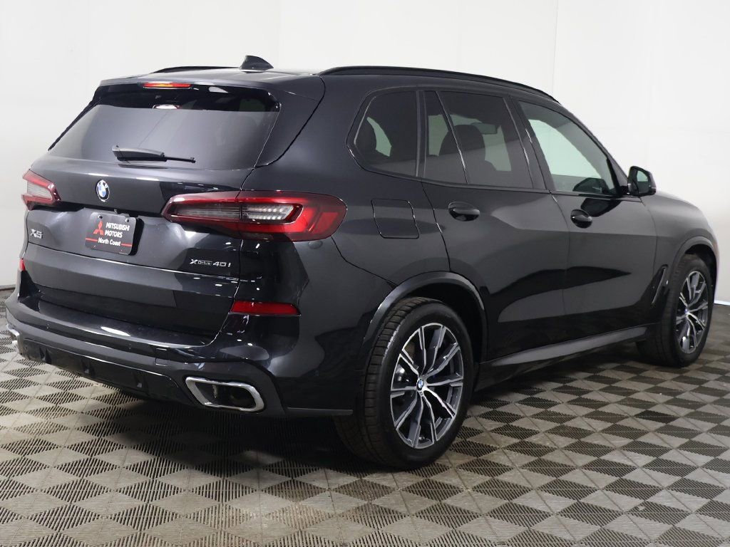 Used 2022 BMW X5 xDrive40i AWD/4WD image 11