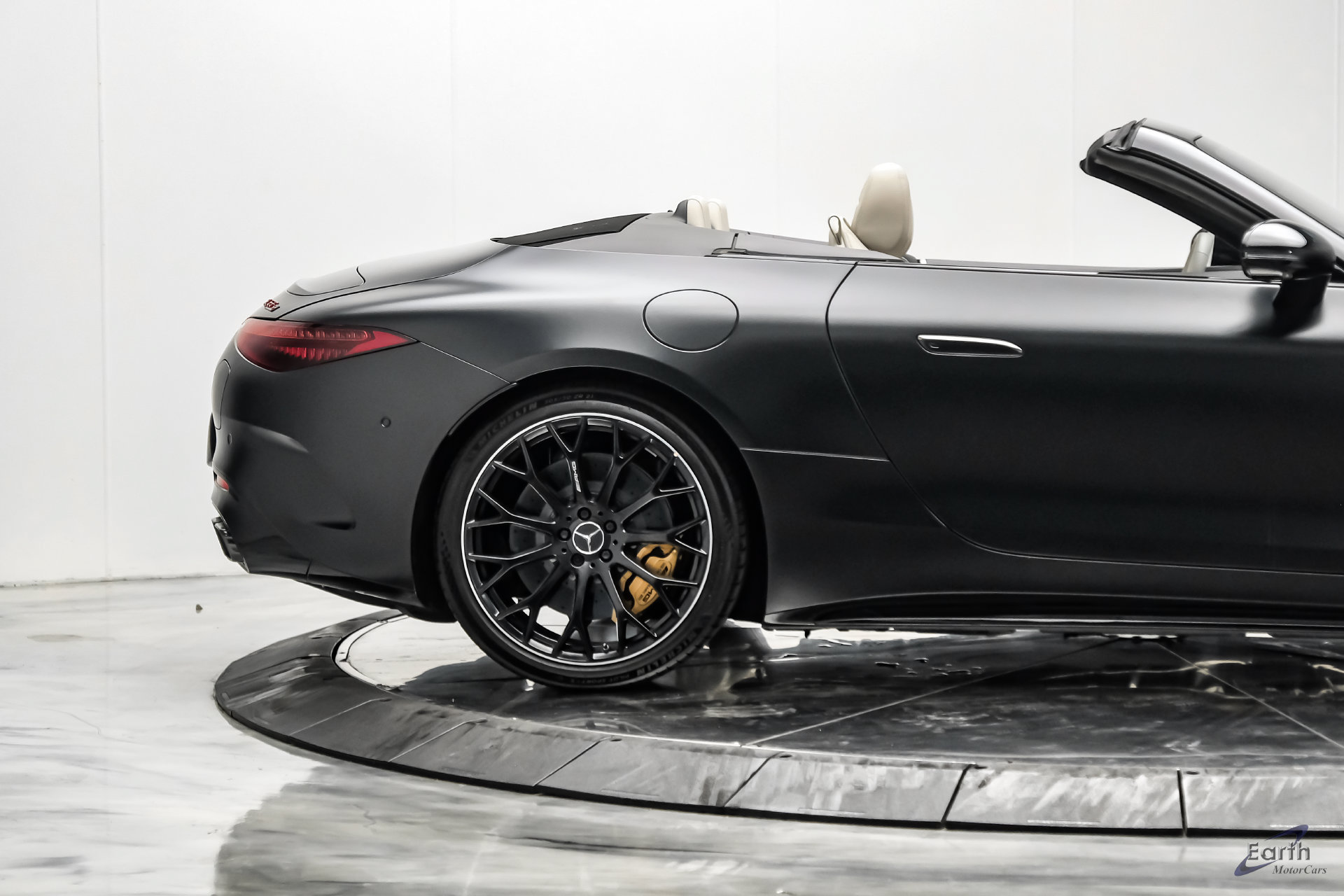 Used 2026 Mercedes-Benz SL 63 AMG S e Performance 4MATIC image 28