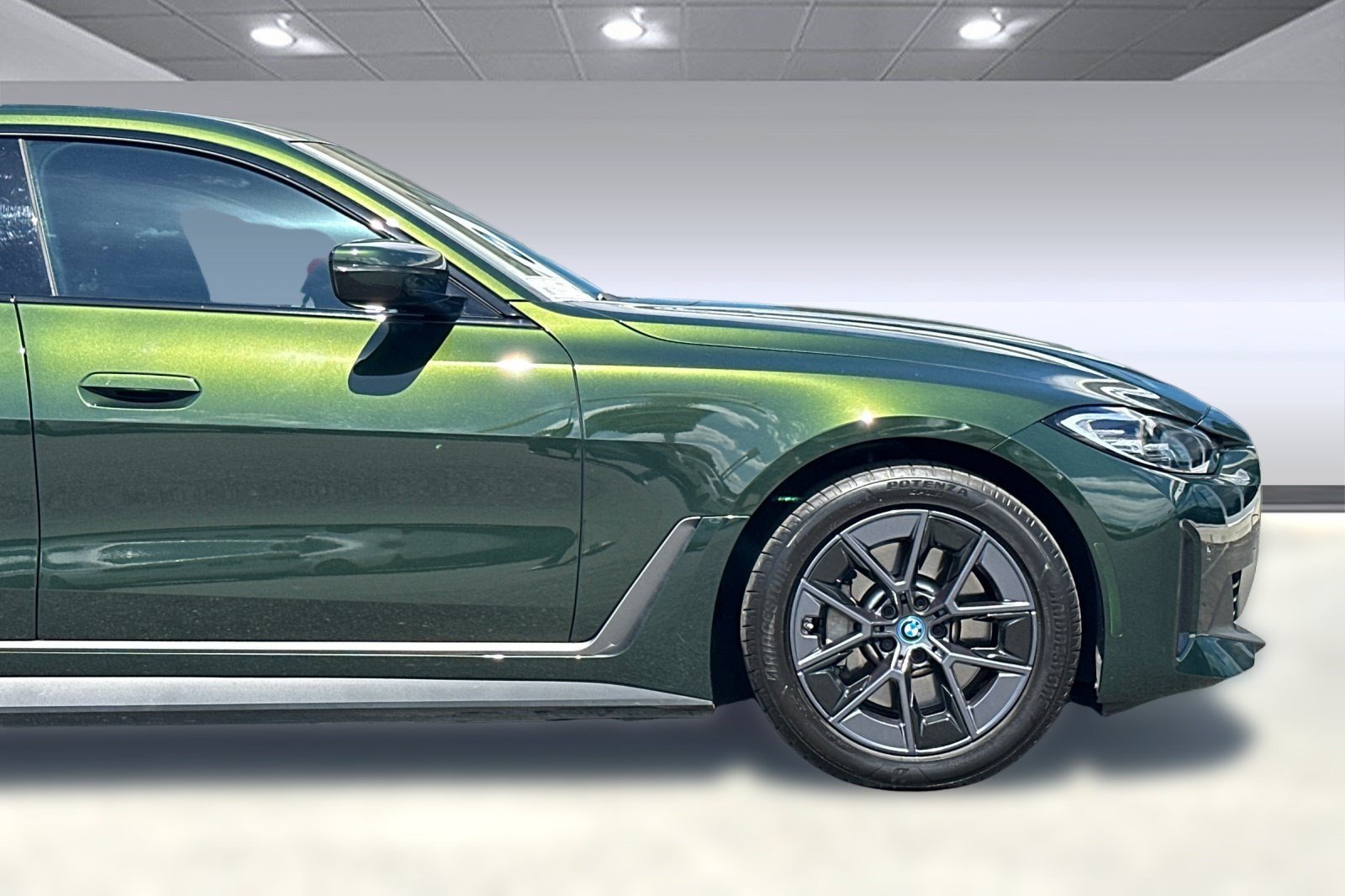 Used 2023 BMW i4 eDrive35 w/ Premium Package RWD image 34