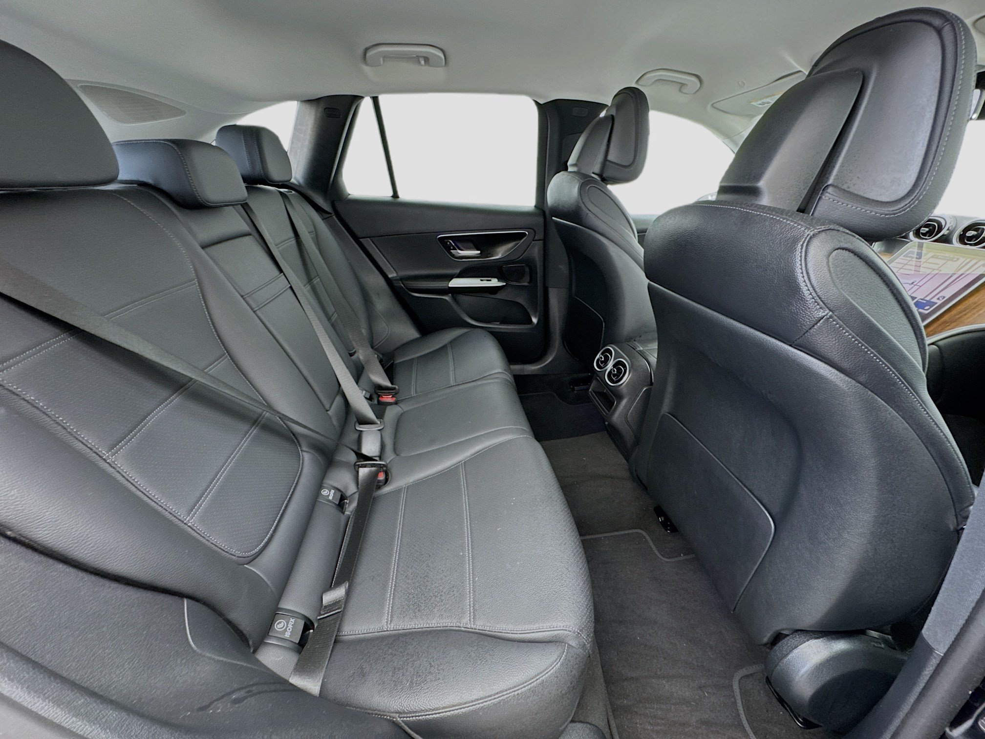 Used 2025 Mercedes-Benz GLC 350e 4MATIC image 18
