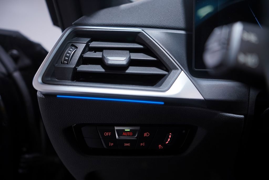 Used 2023 BMW i4 eDrive35 image 19