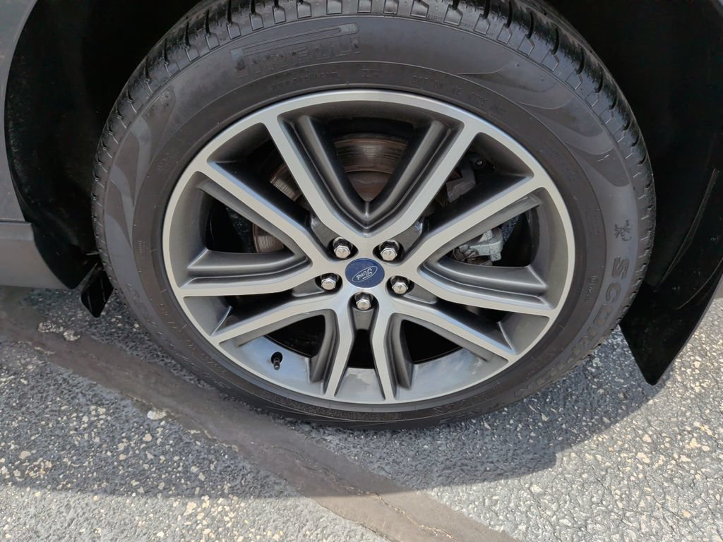 Certified 2022 Ford Edge Titanium AWD/4WD image 34