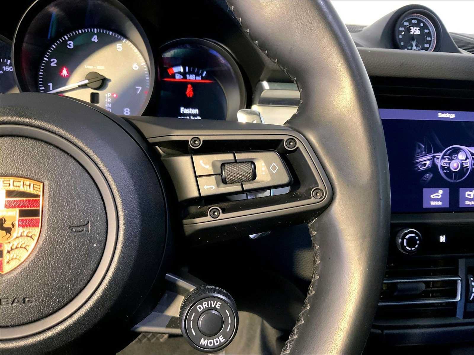Certified 2022 Porsche Macan S AWD/4WD image 28