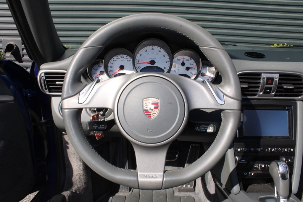 Used 2009 Porsche 911 Carrera S image 24