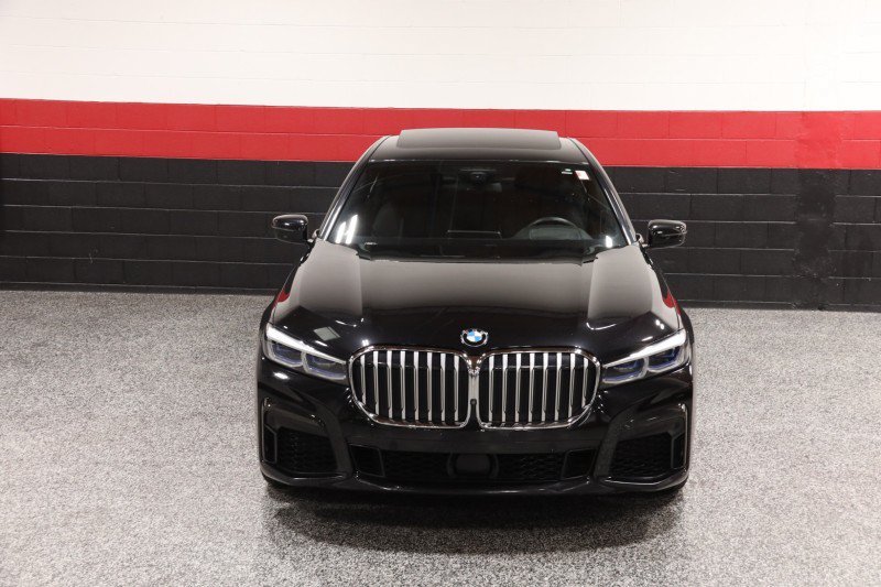 Used 2020 BMW 750i xDrive w/ Executive Package AWD/4WD image 12