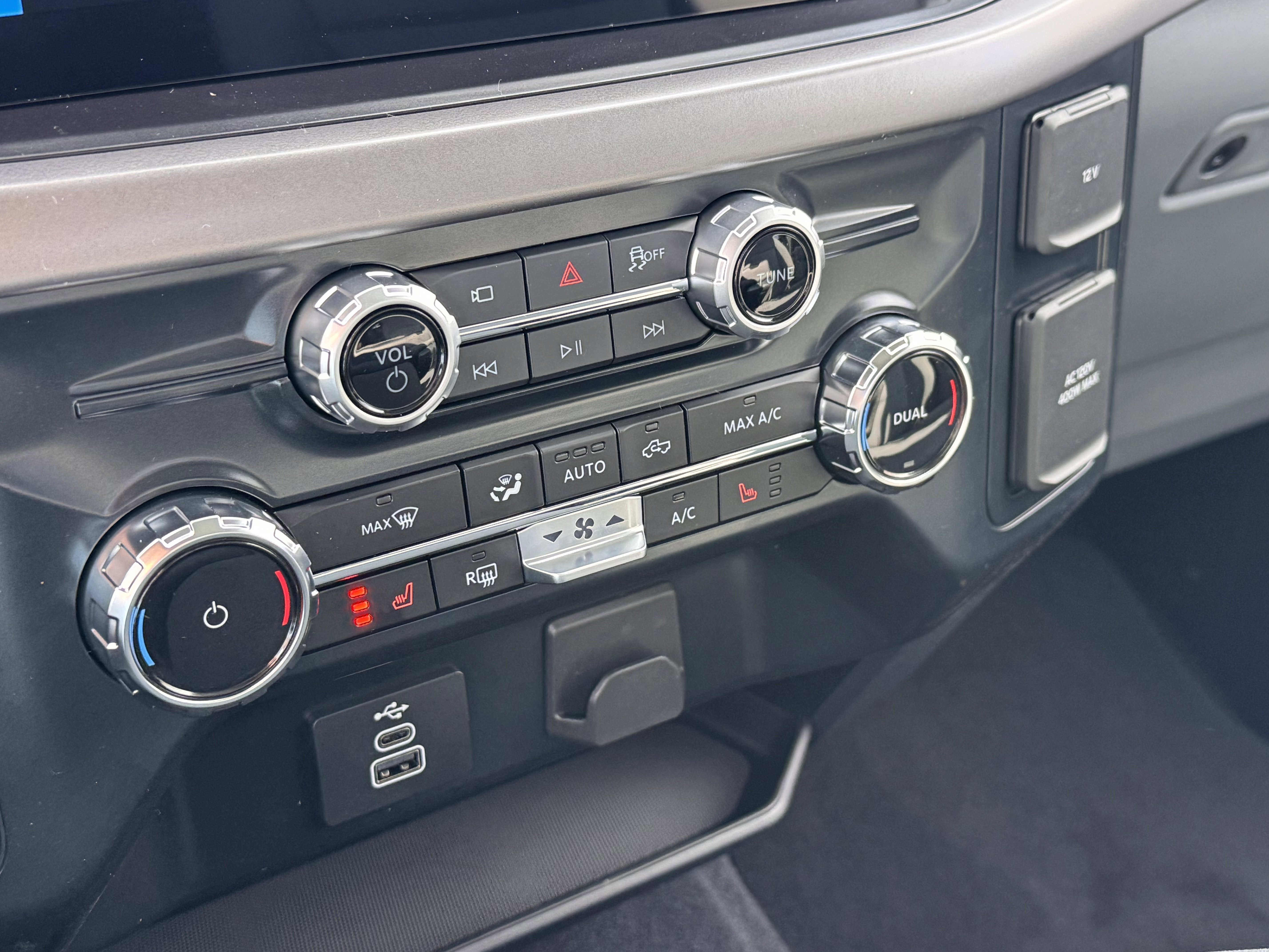 New 2026 Ford F150 XLT w/ Equipment Group 302A MID image 19