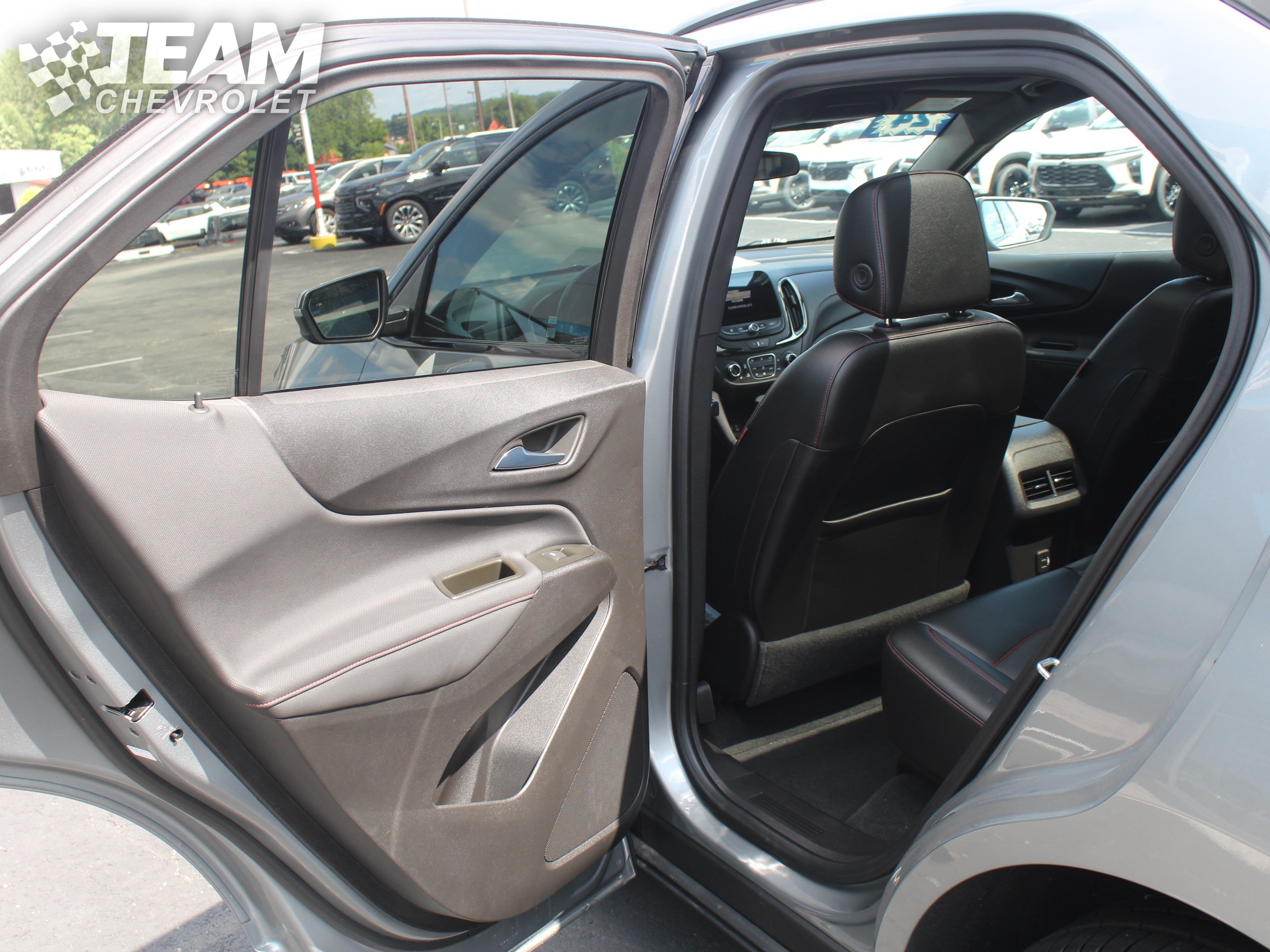 Used 2024 Chevrolet Equinox RS w/ RS Leather Package AWD/4WD image 20