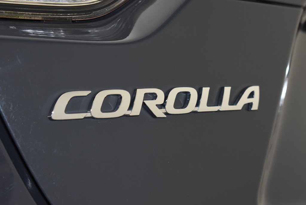 Used 2025 Toyota Corolla SE FWD image 10