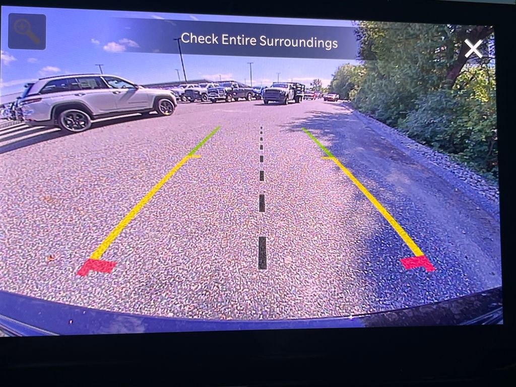 New 2025 Jeep Grand Cherokee Limited w/ Trailer Tow Package image 12