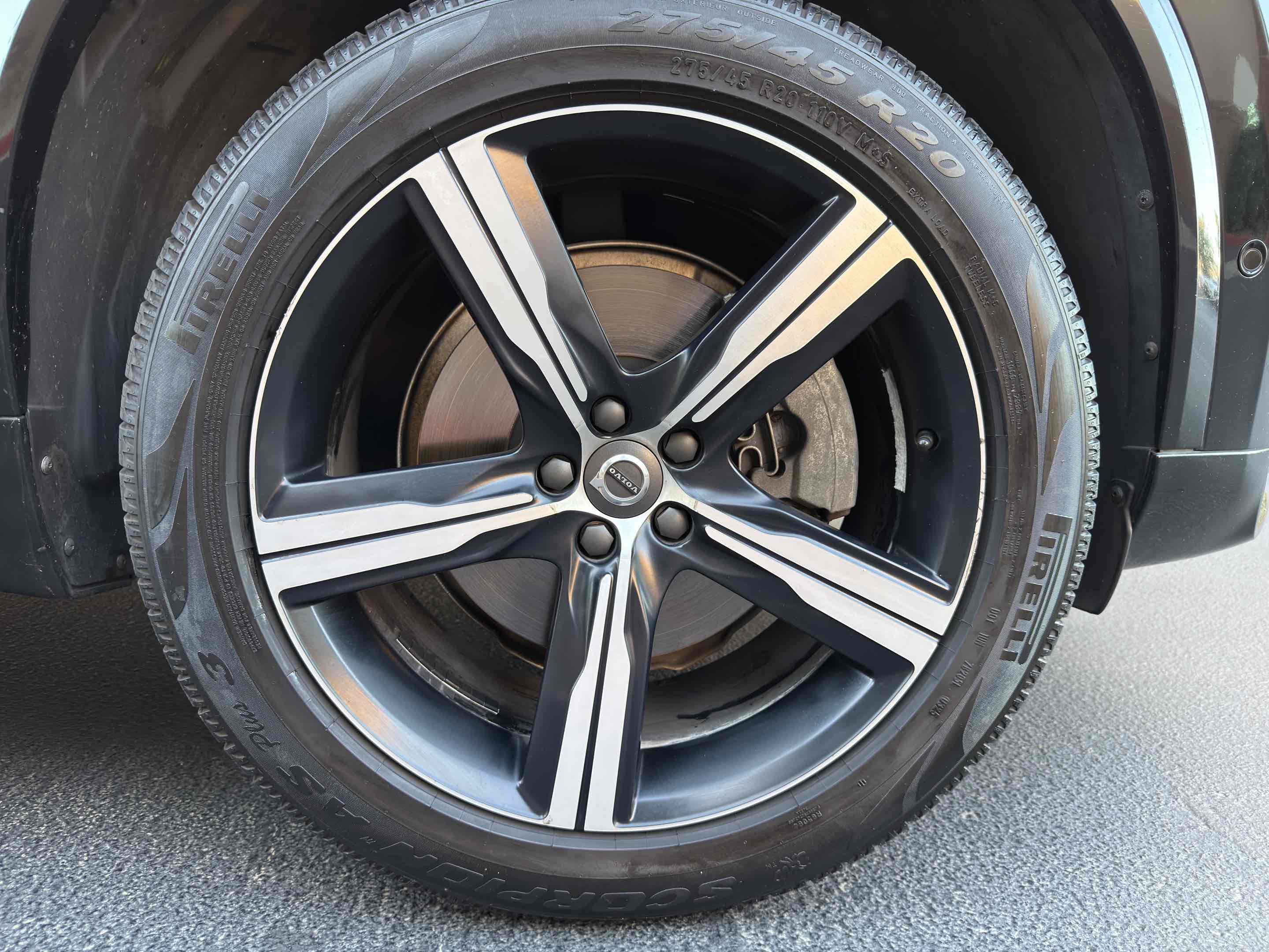 Used 2016 Volvo XC90 T6 R-Design w/ Vision Package image 21