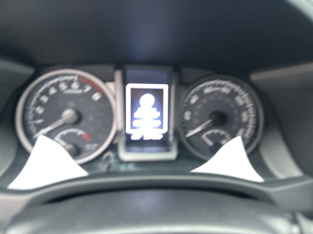 Certified 2022 Toyota Tacoma TRD Off-Road image 21