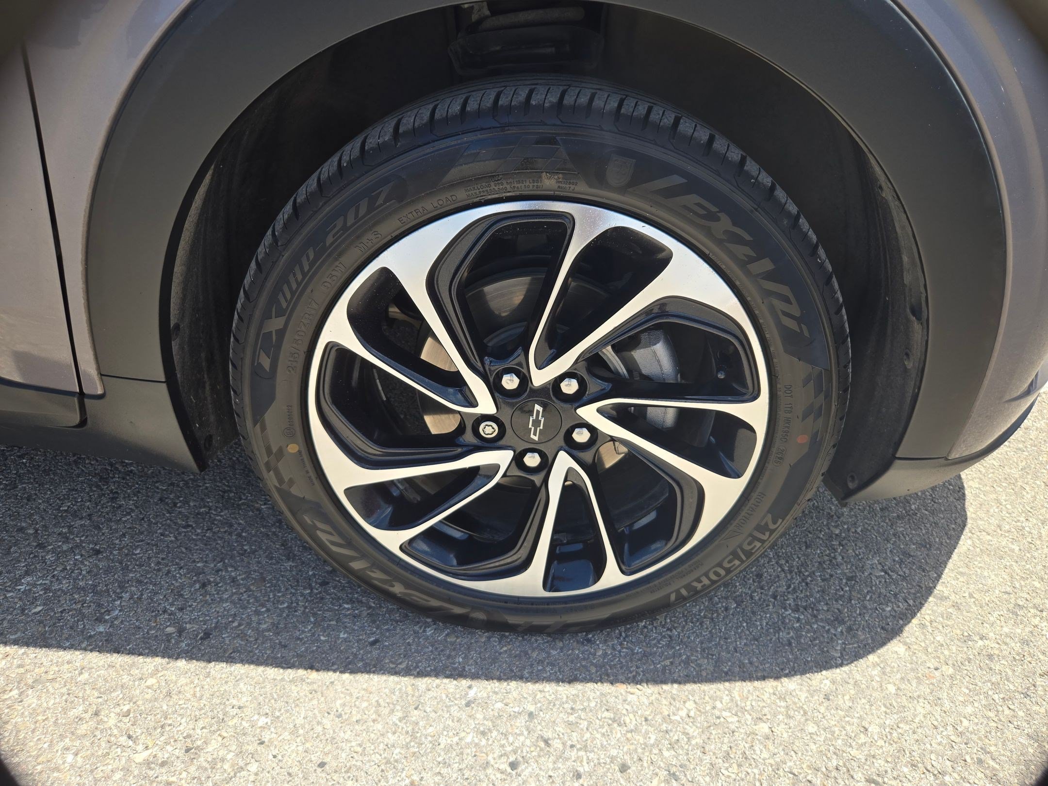 Used 2022 Chevrolet Bolt EUV Premier FWD image 27