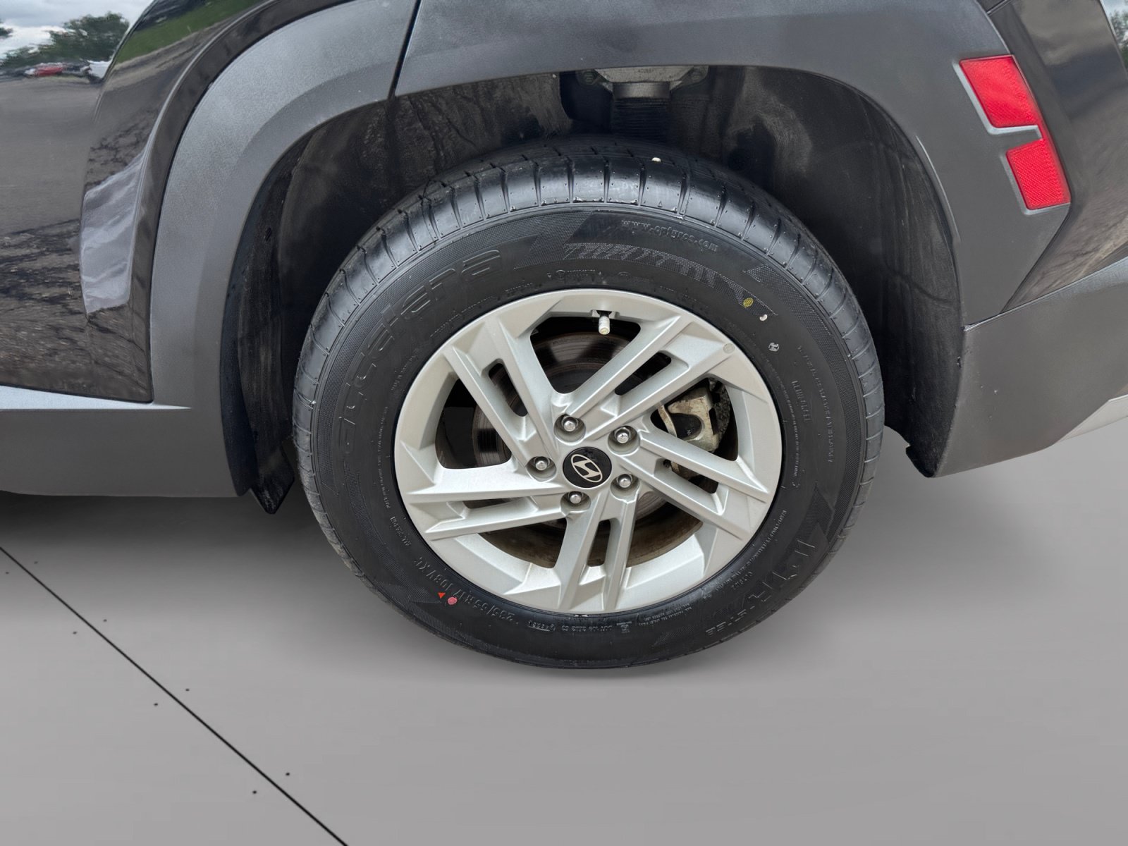 Used 2025 Hyundai Tucson SE FWD image 18