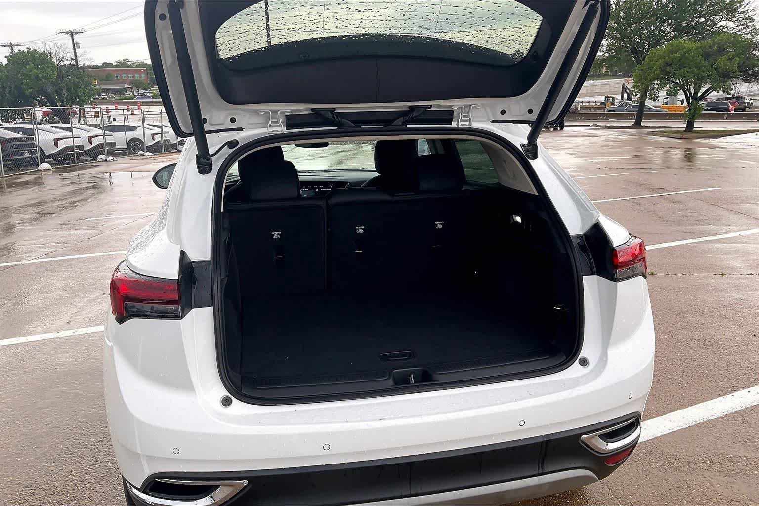 Used 2023 Buick Envision Essence FWD image 18