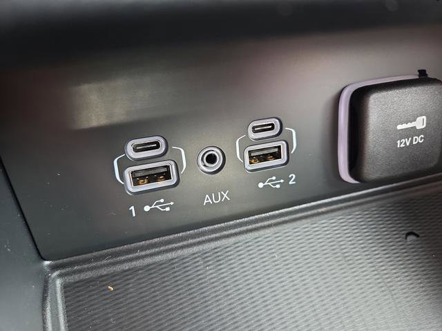 New 2025 Jeep Grand Cherokee Limited w/ Luxury Tech Group II image 25