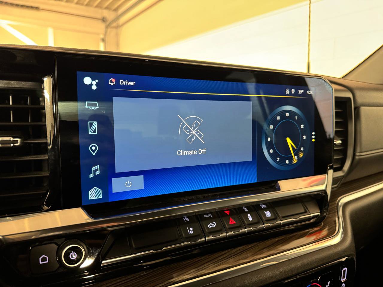 Used 2024 Chevrolet Silverado 2500 LT w/ Convenience Package image 24