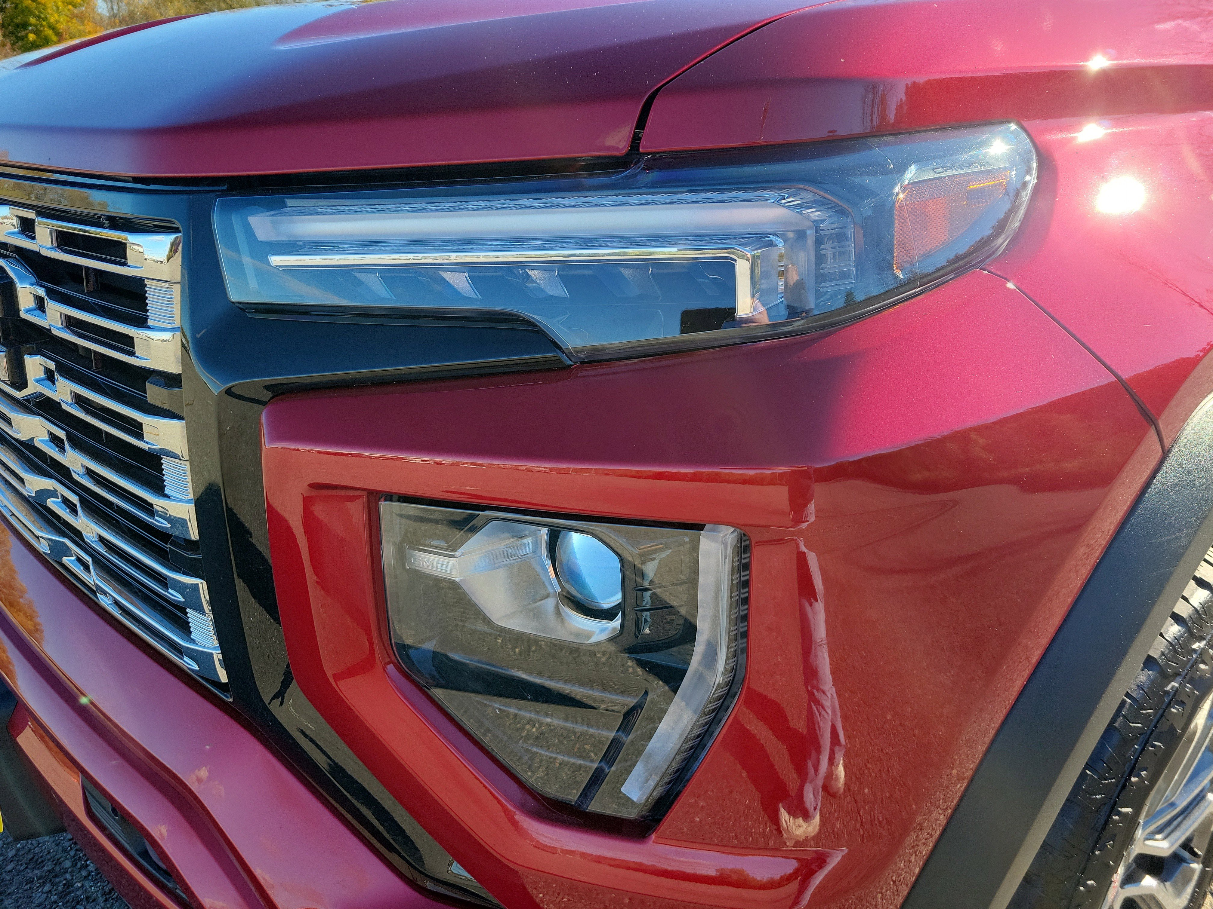 Certified 2024 GMC Canyon Denali image 9