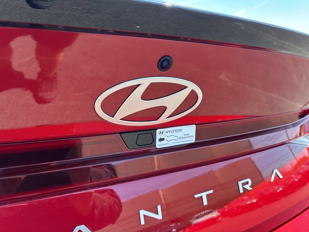 New 2025 Hyundai Elantra Sport FWD image 14