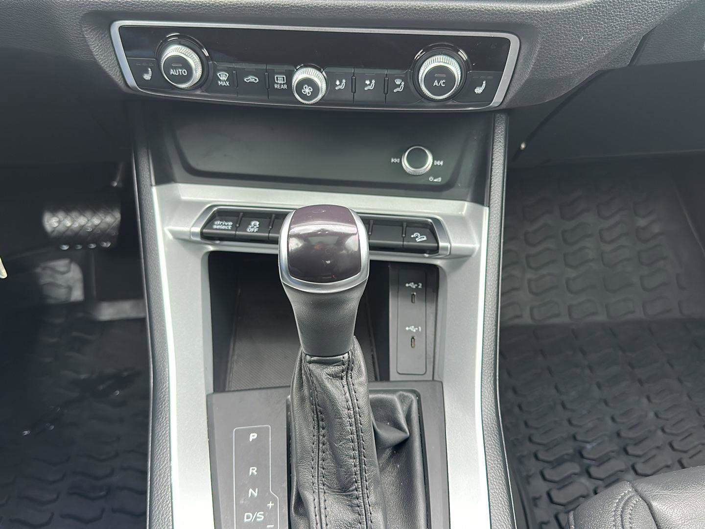 Used 2023 Audi Q3 2.0T Premium AWD/4WD image 31