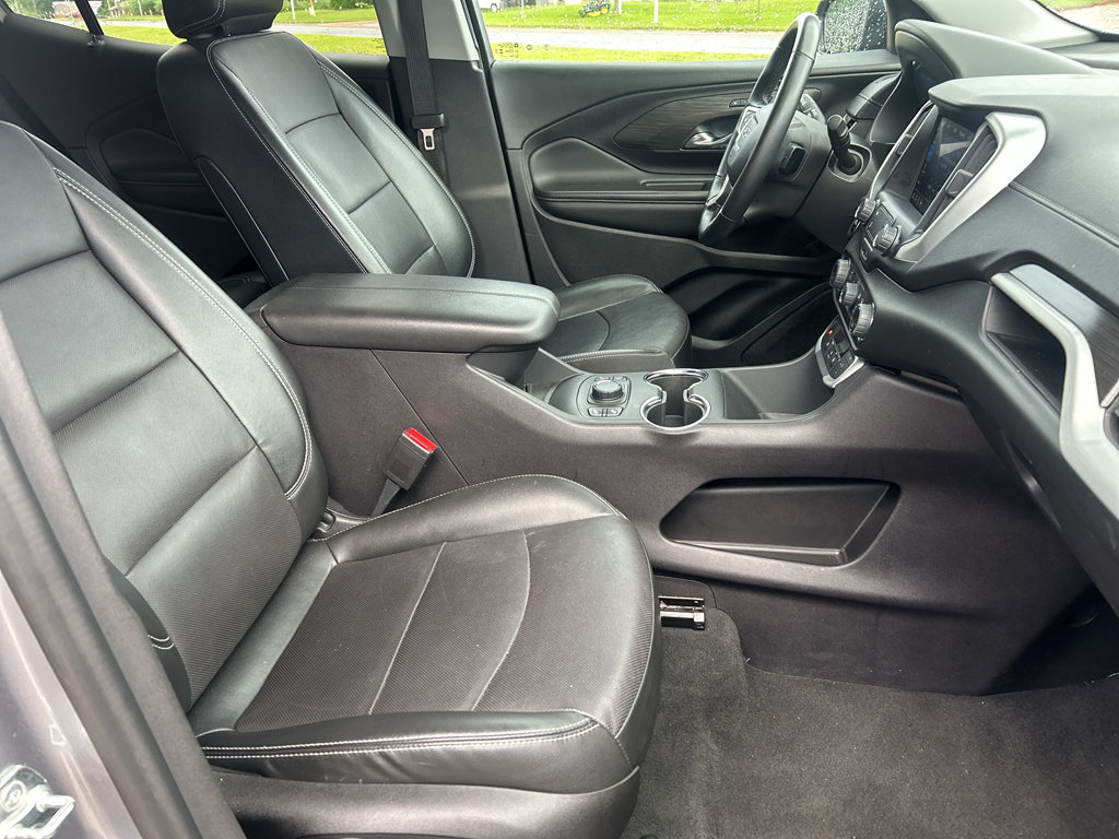 Used 2024 GMC Terrain SLT FWD image 22