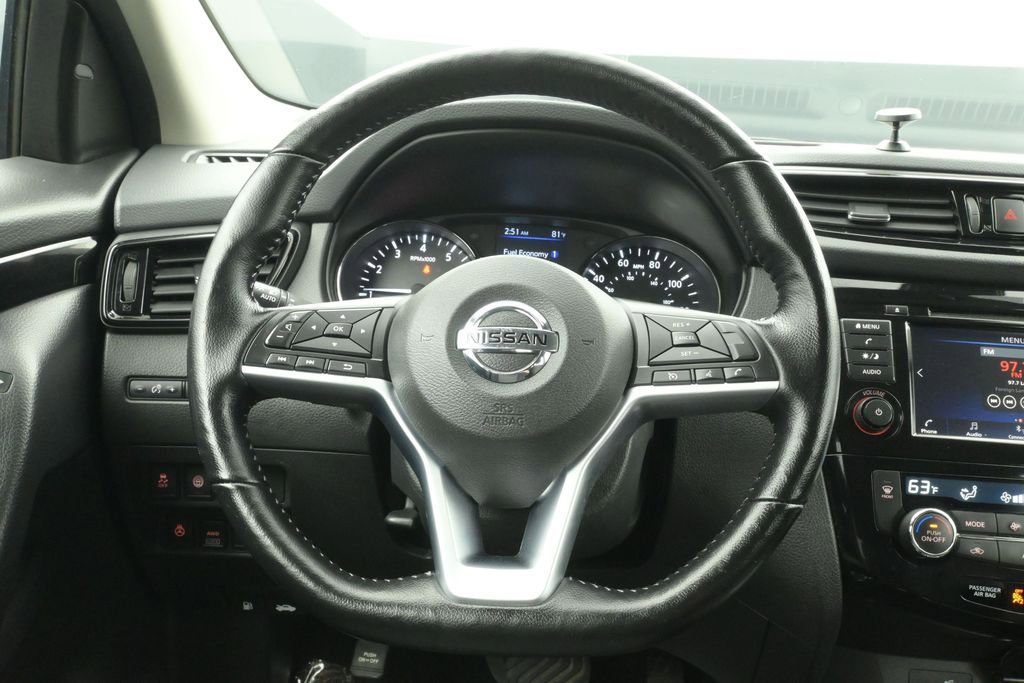 Certified 2022 Nissan Rogue Sport SV AWD/4WD image 29
