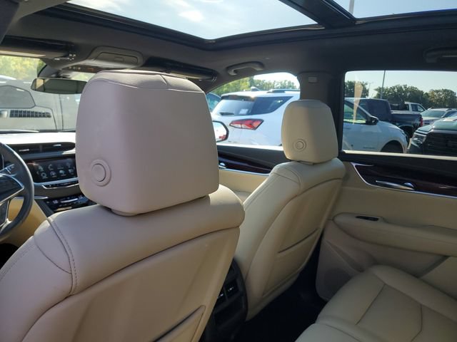 Certified 2018 Cadillac XT5 Luxury w/ Driver Awareness Package FWD image 10