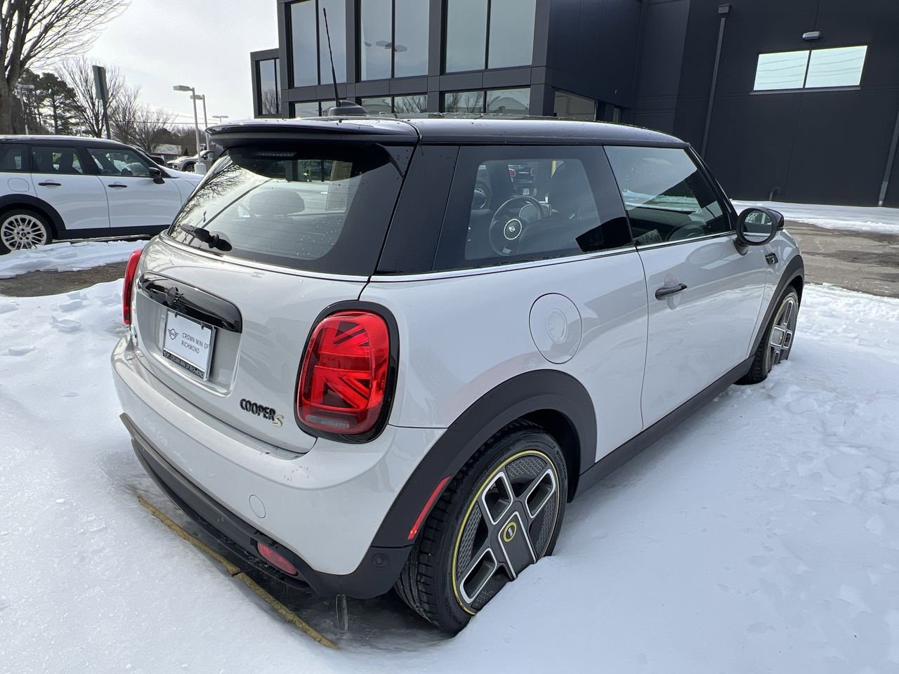 Used 2022 MINI Cooper SE image 5