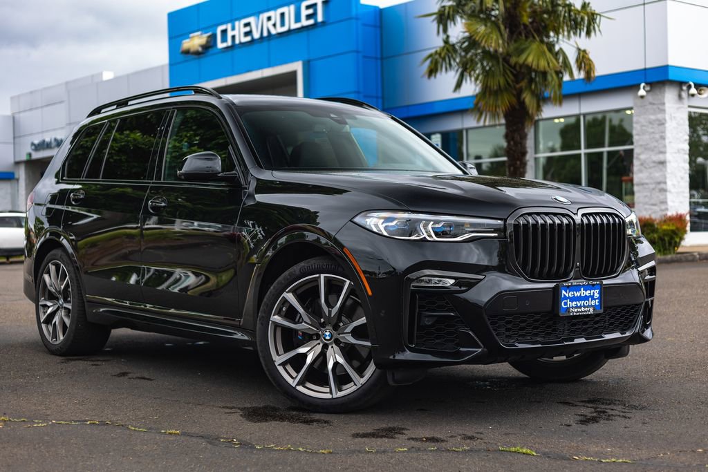 Used 2021 BMW X7 M50i w/ Executive Package AWD/4WD video 1