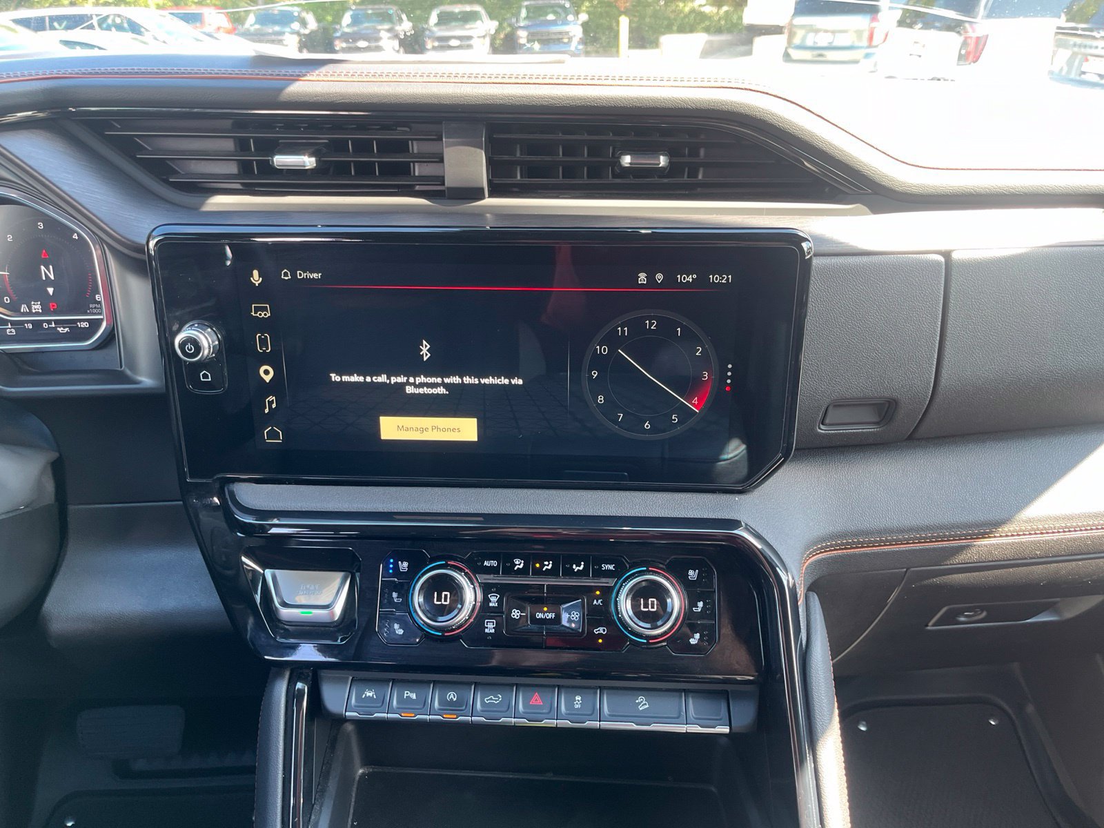 Used 2025 GMC Sierra 1500 AT4 w/ AT4 Premium Package AWD/4WD image 10