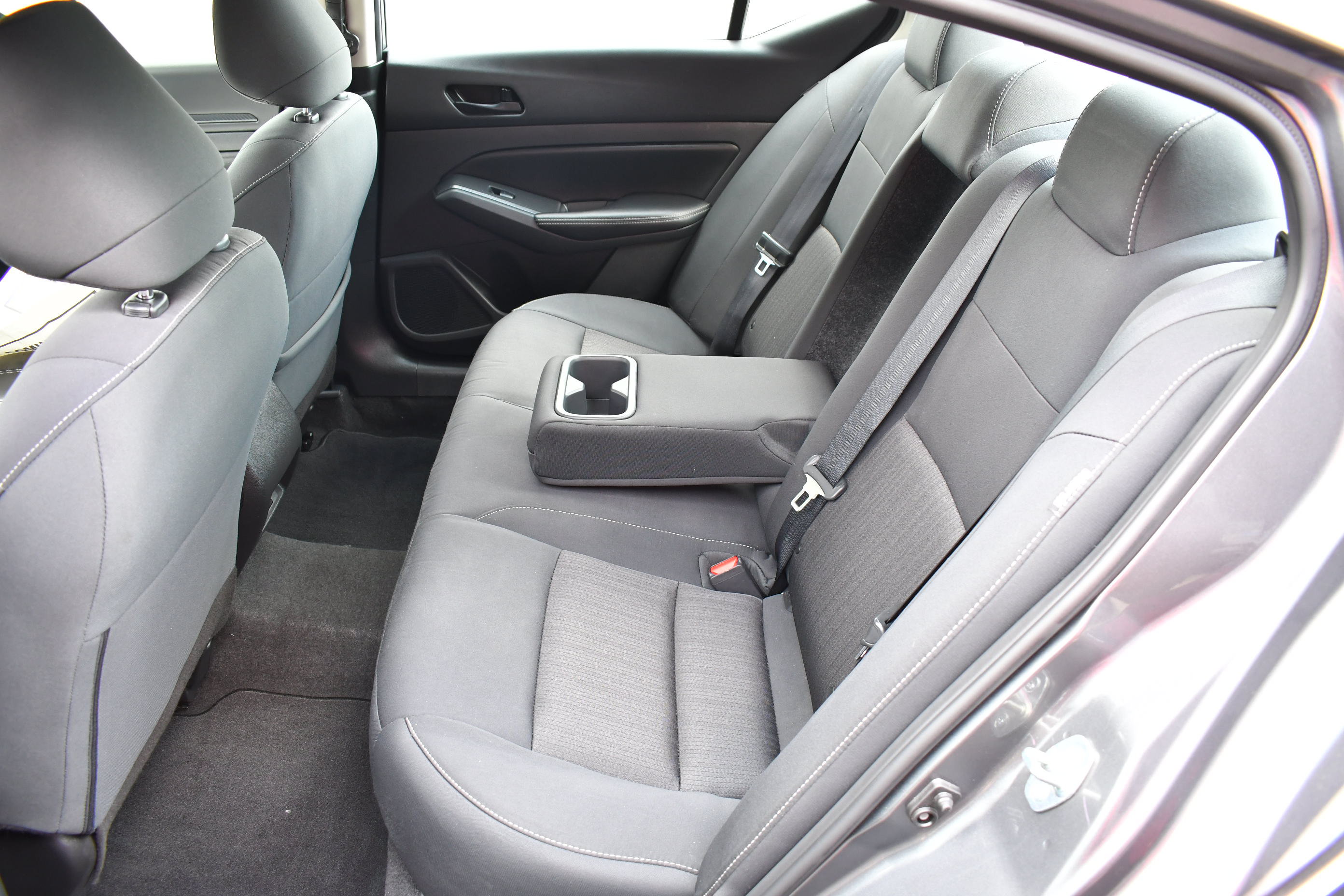 Used 2025 Nissan Altima 2.5 SV FWD image 22