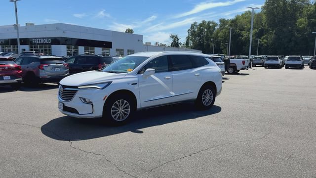 Certified 2024 Buick Enclave Essence FWD image 4