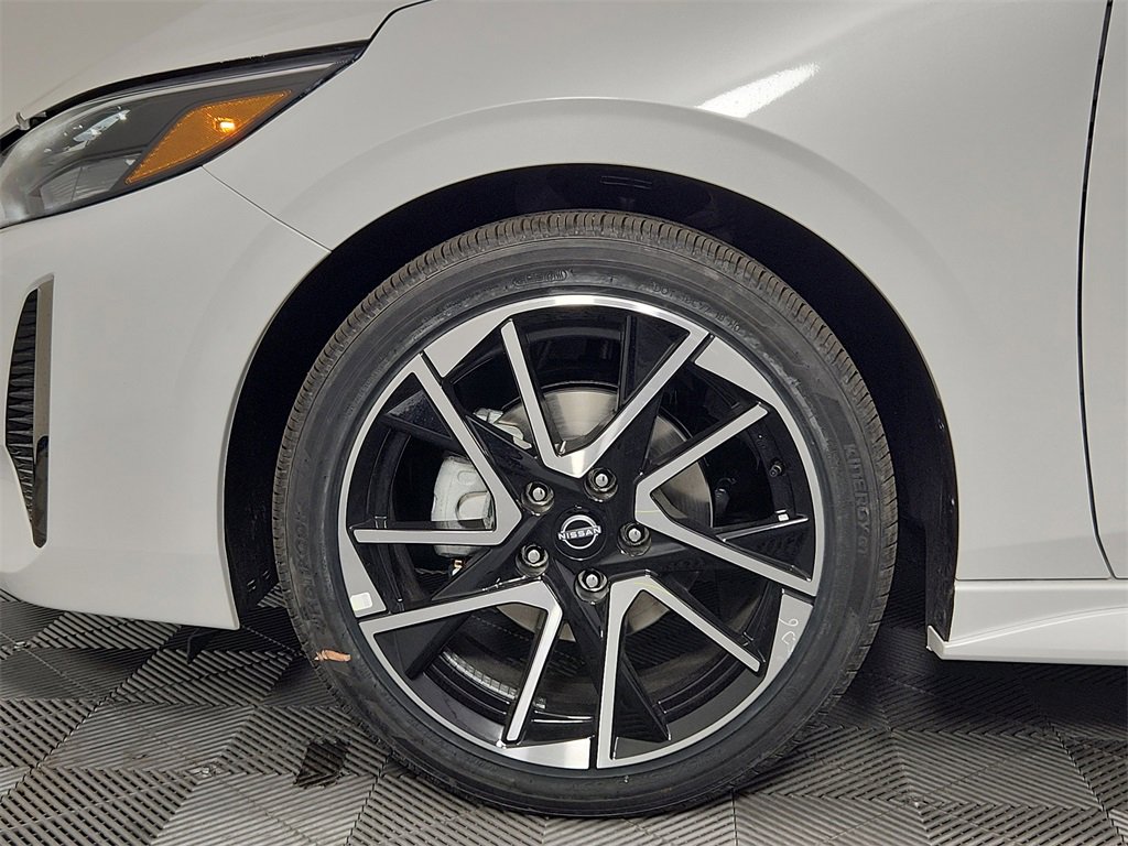 New 2025 Nissan Sentra SR w/ SR Premium Package image 15