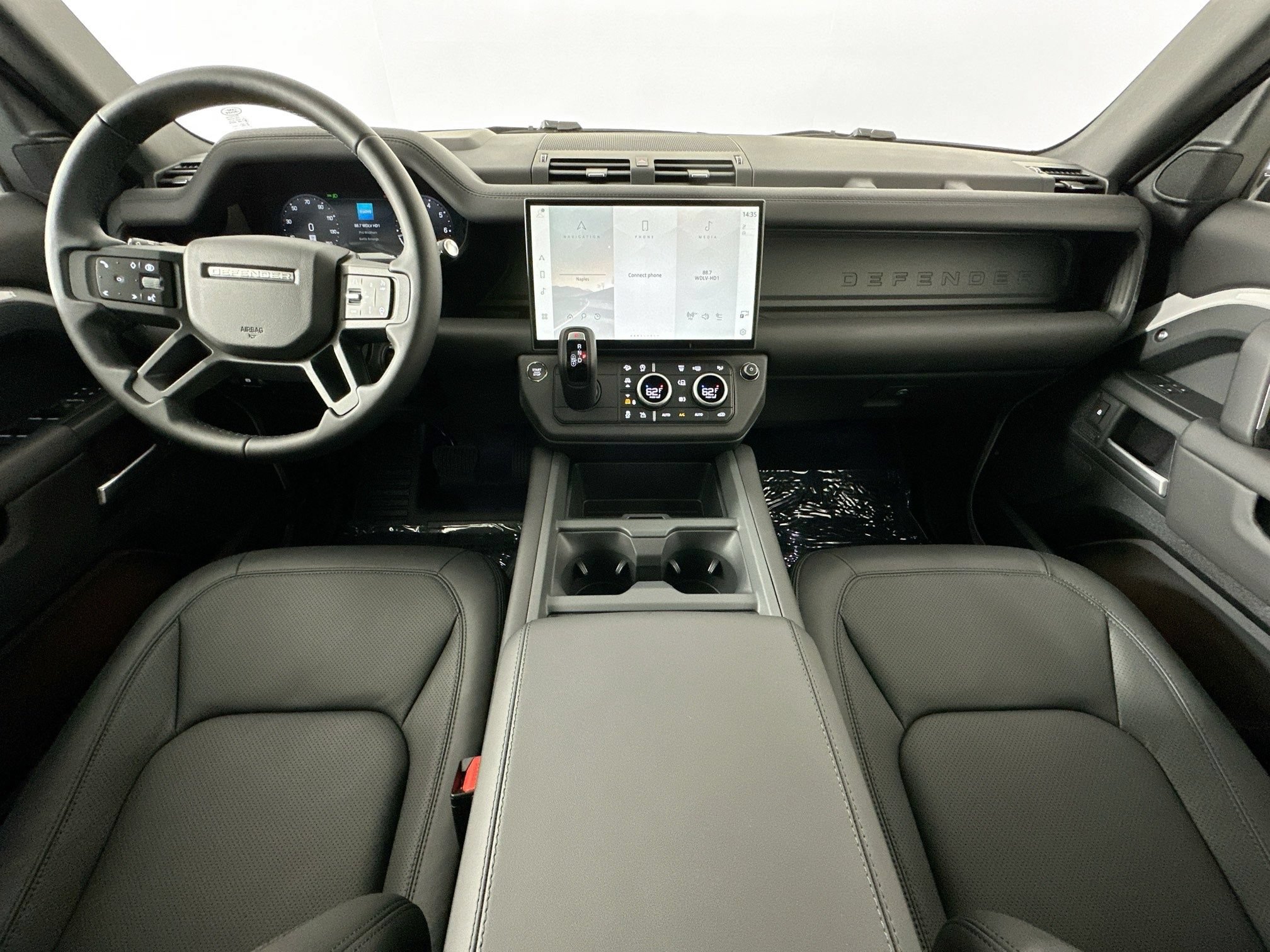 New 2026 Land Rover Defender 130 X-Dynamic SE AWD/4WD image 21