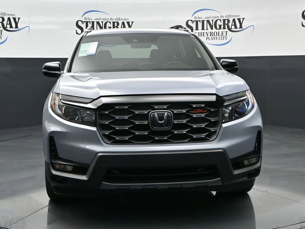 Used 2023 Honda Passport TrailSport image 2