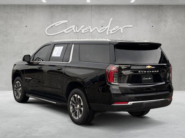 Used 2025 Chevrolet Suburban LS image 14