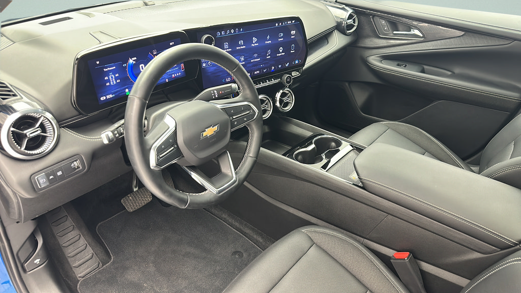 Used 2024 Chevrolet Blazer EV LT AWD/4WD image 12