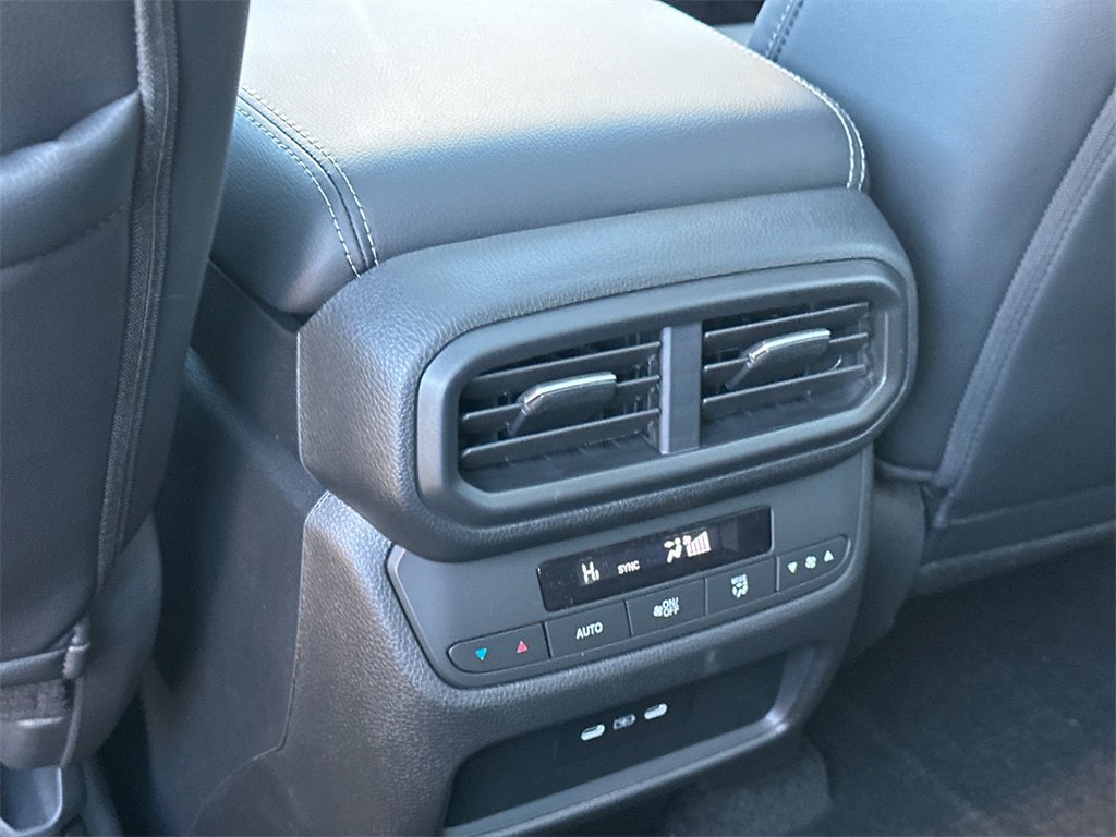 New 2025 Honda Pilot Touring image 18