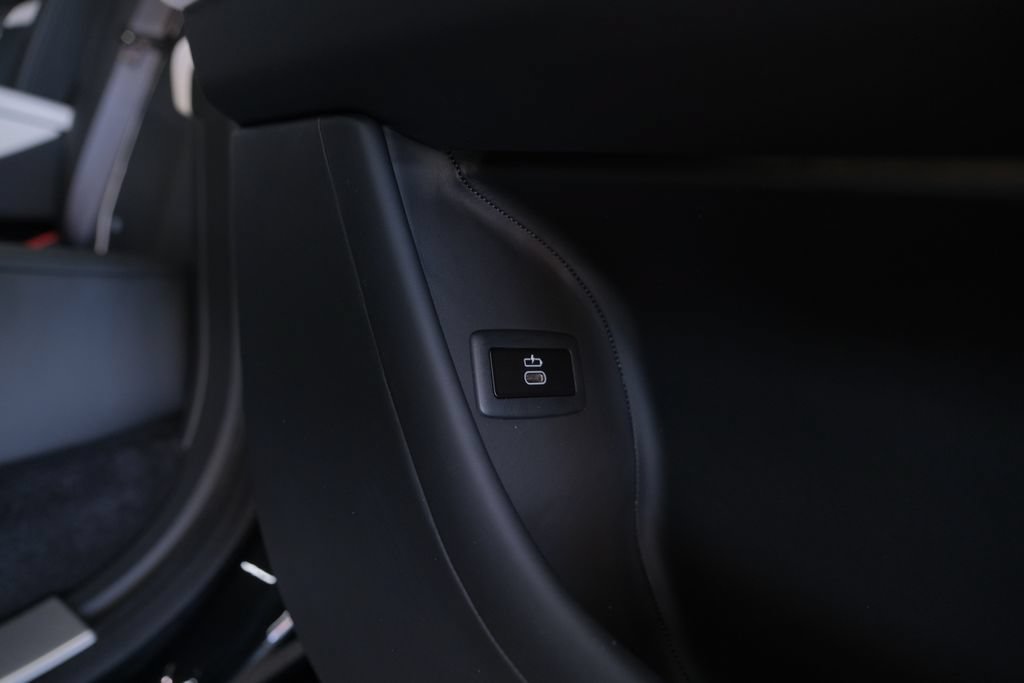 Used 2027 Rolls-Royce Ghost AWD/4WD image 18