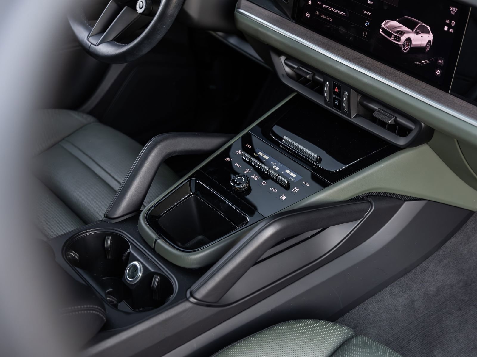 Certified 2024 Porsche Cayenne S w/ Premium Package Plus (PP1) image 34