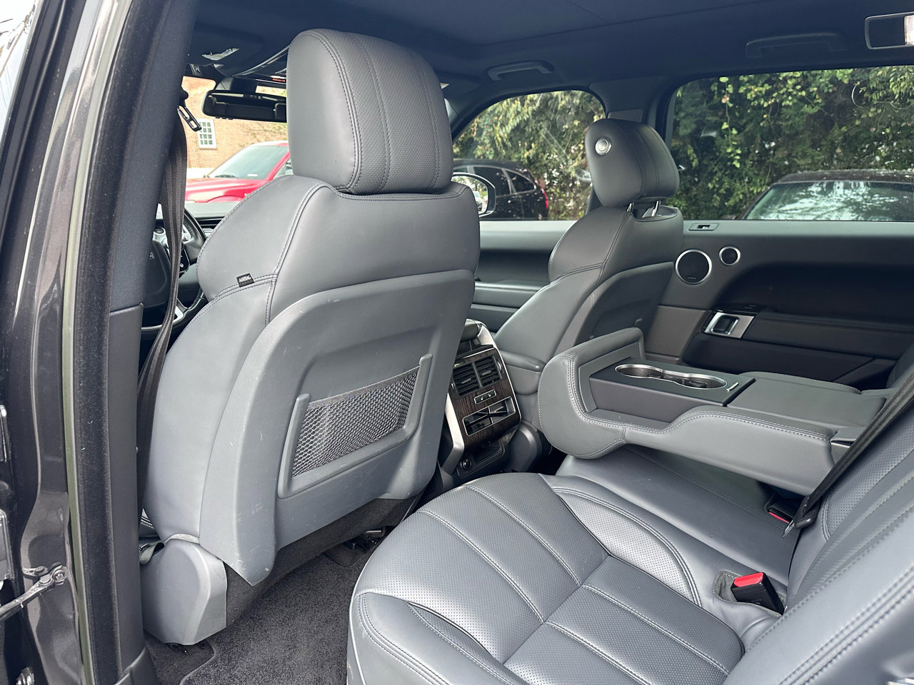 Used 2015 Land Rover Range Rover Sport HSE image 13