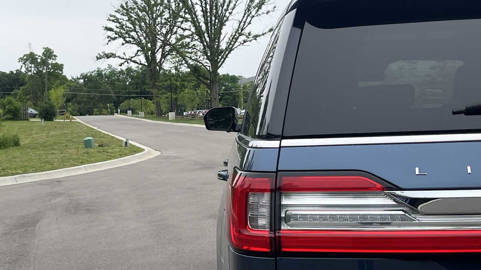 Used 2019 Lincoln Navigator Reserve AWD/4WD image 18